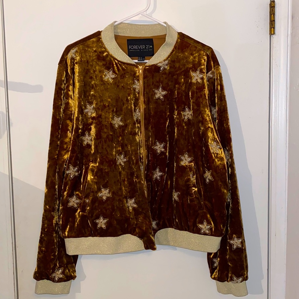 Gold 2XL plus size velvet bomber excellent condition with embroidered stars